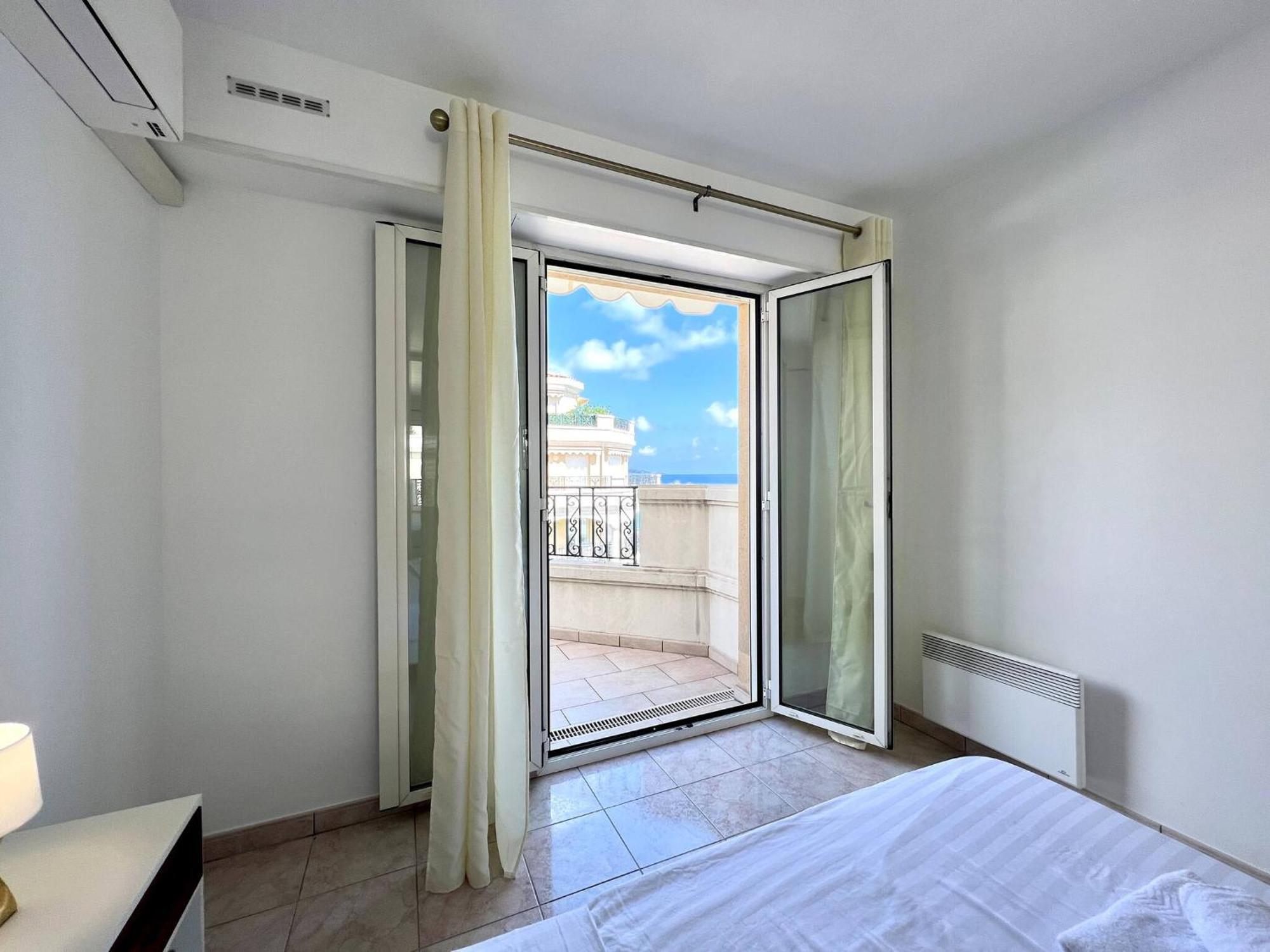 'Le Victoria Beach' Vue Mer Plein Centre, Spacieux Menton Kültér fotó