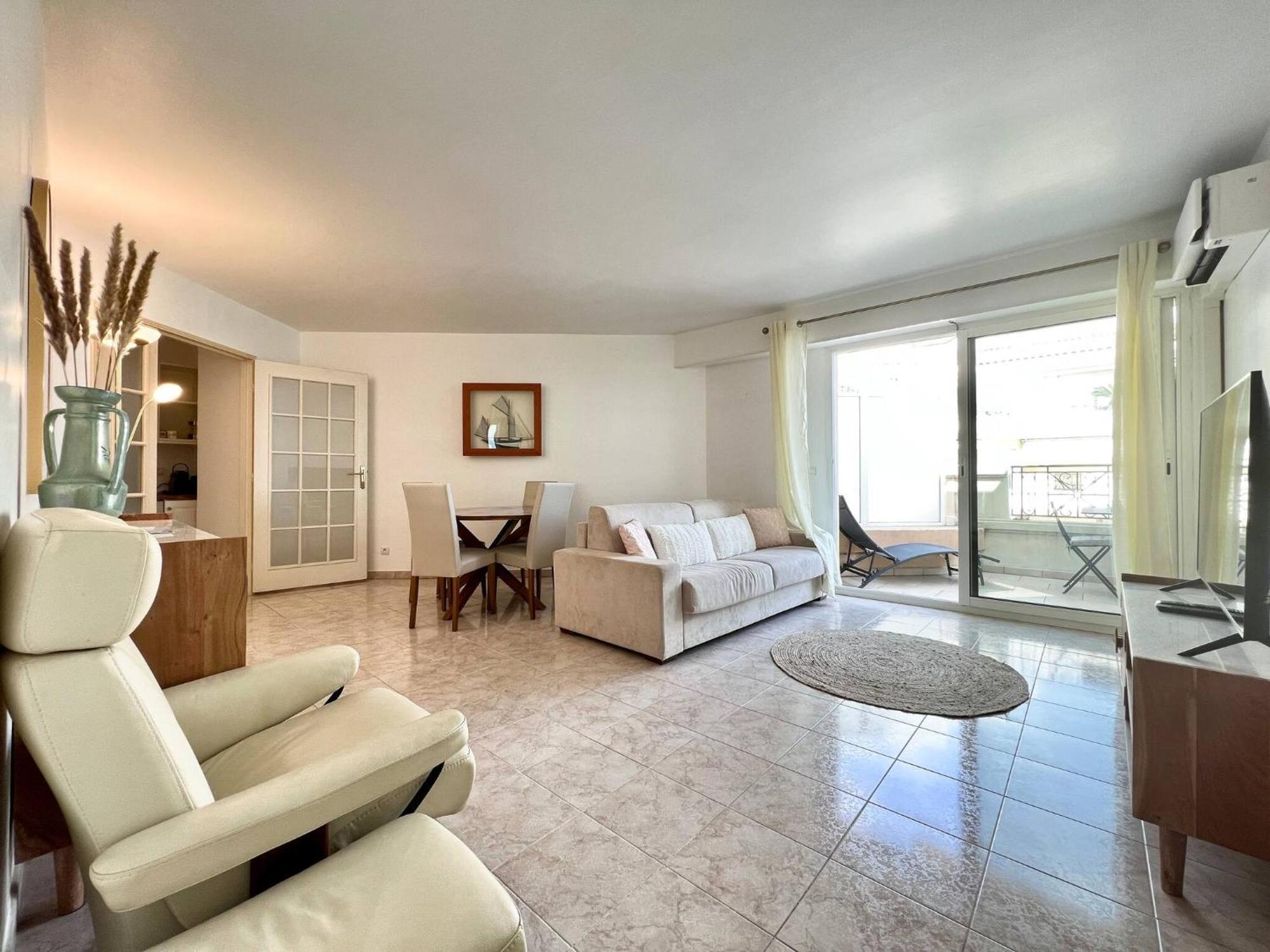 'Le Victoria Beach' Vue Mer Plein Centre, Spacieux Menton Kültér fotó
