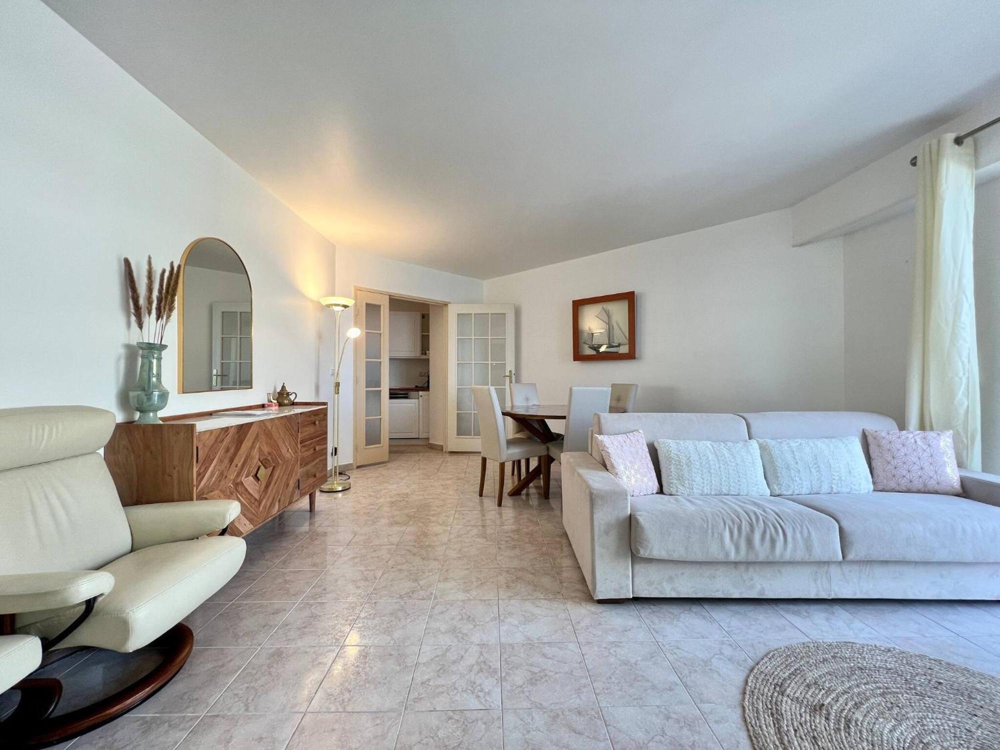 'Le Victoria Beach' Vue Mer Plein Centre, Spacieux Menton Kültér fotó