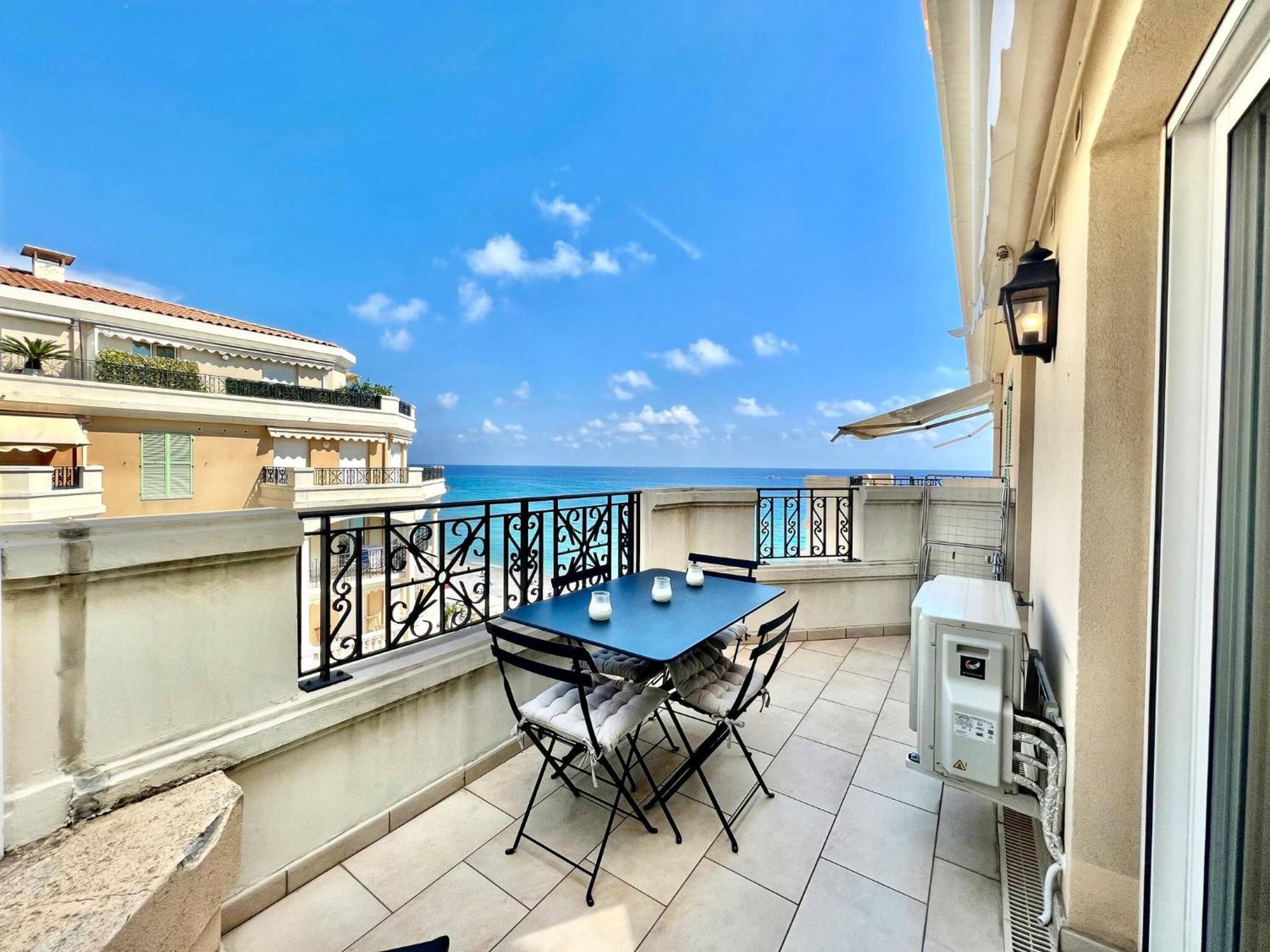 'Le Victoria Beach' Vue Mer Plein Centre, Spacieux Menton Kültér fotó